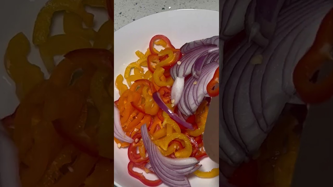 Easy Cucumber Salad Recipe 🥒 | Fresh & Simple  #cucumbersalad #easyrecipes #quickmeals #healthysides