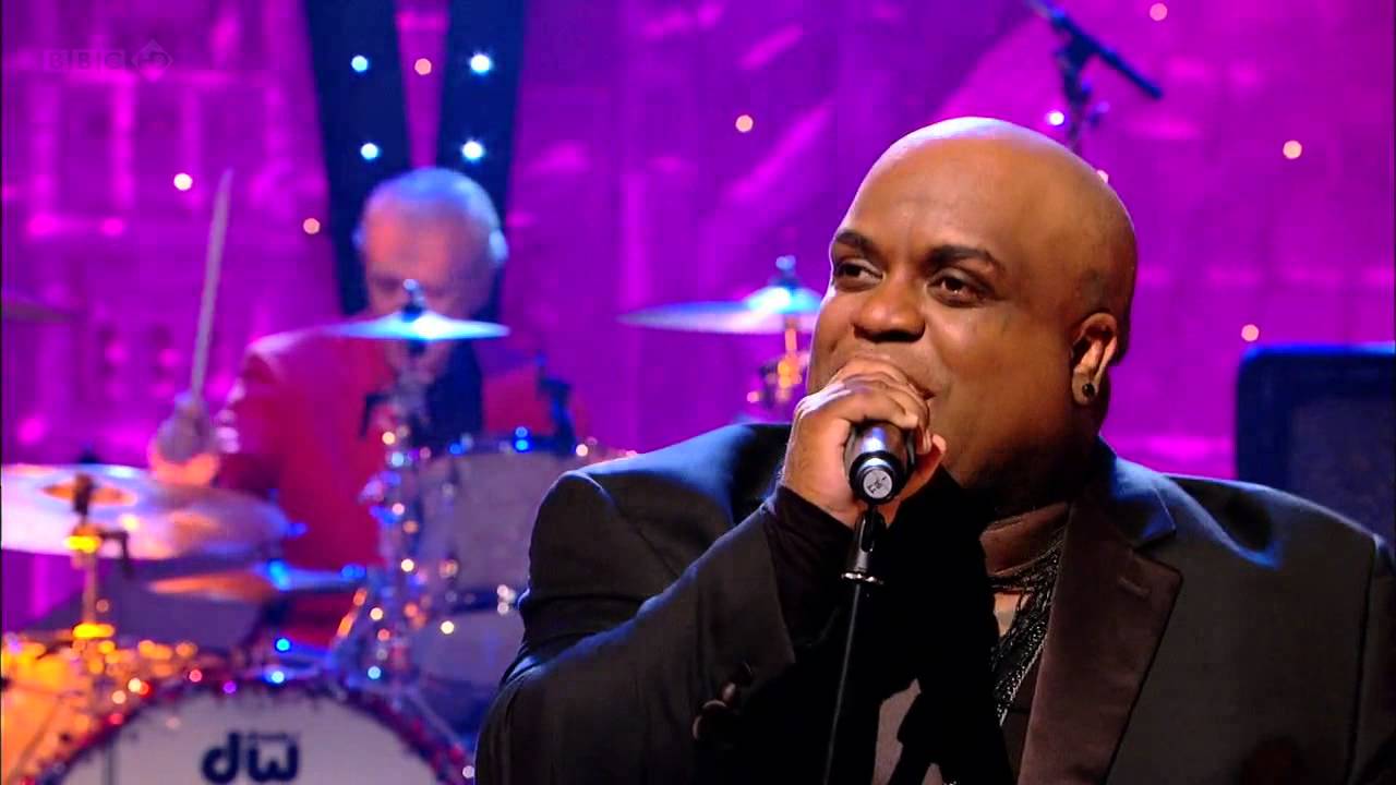 Cee Lo Green - Forget you (Jools Annual Hootenanny 2010) HD 720p