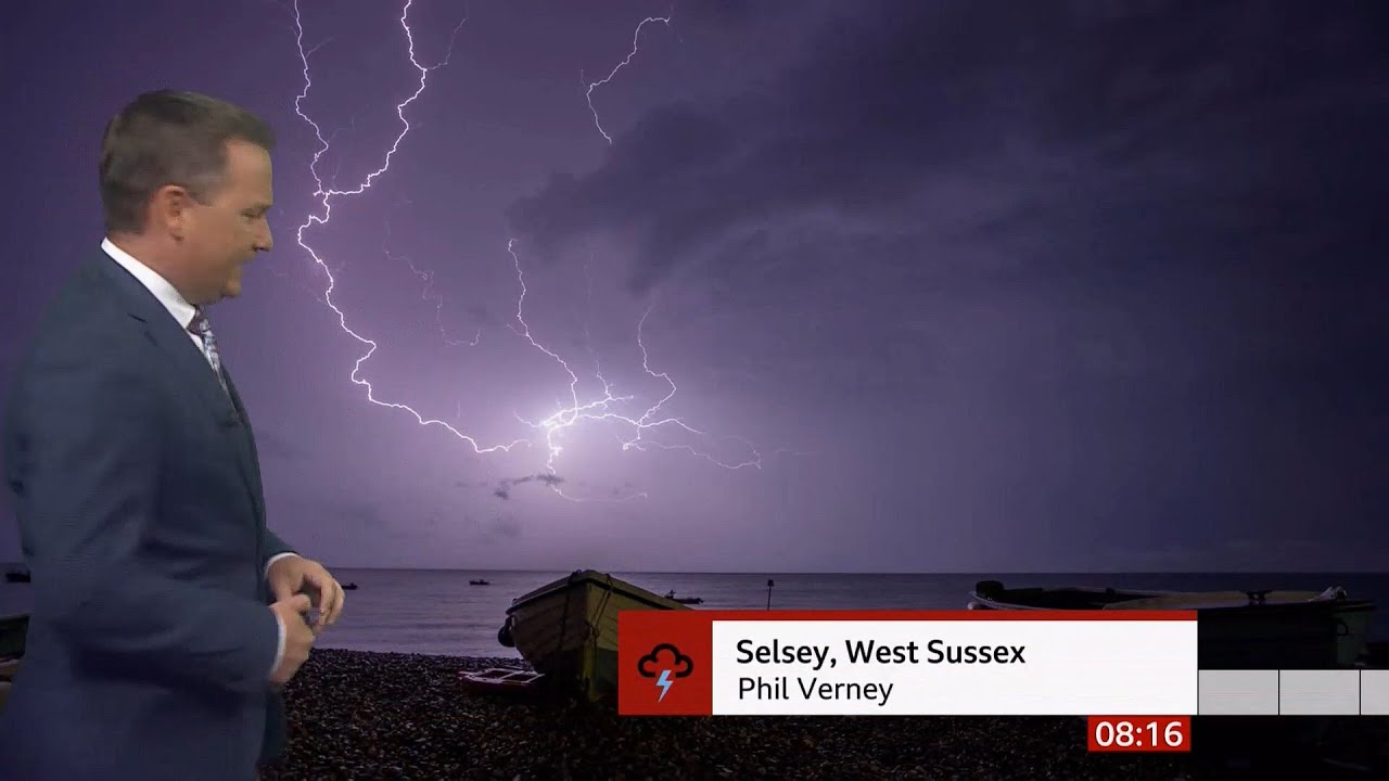 Weather images of the morning, more lightning (UK) - BBC - 06/09/2022