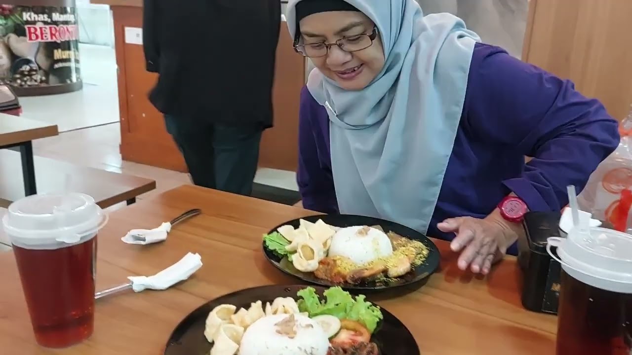 Berburu bubur dan nasi Madura di Pasar Atom Surabaya 