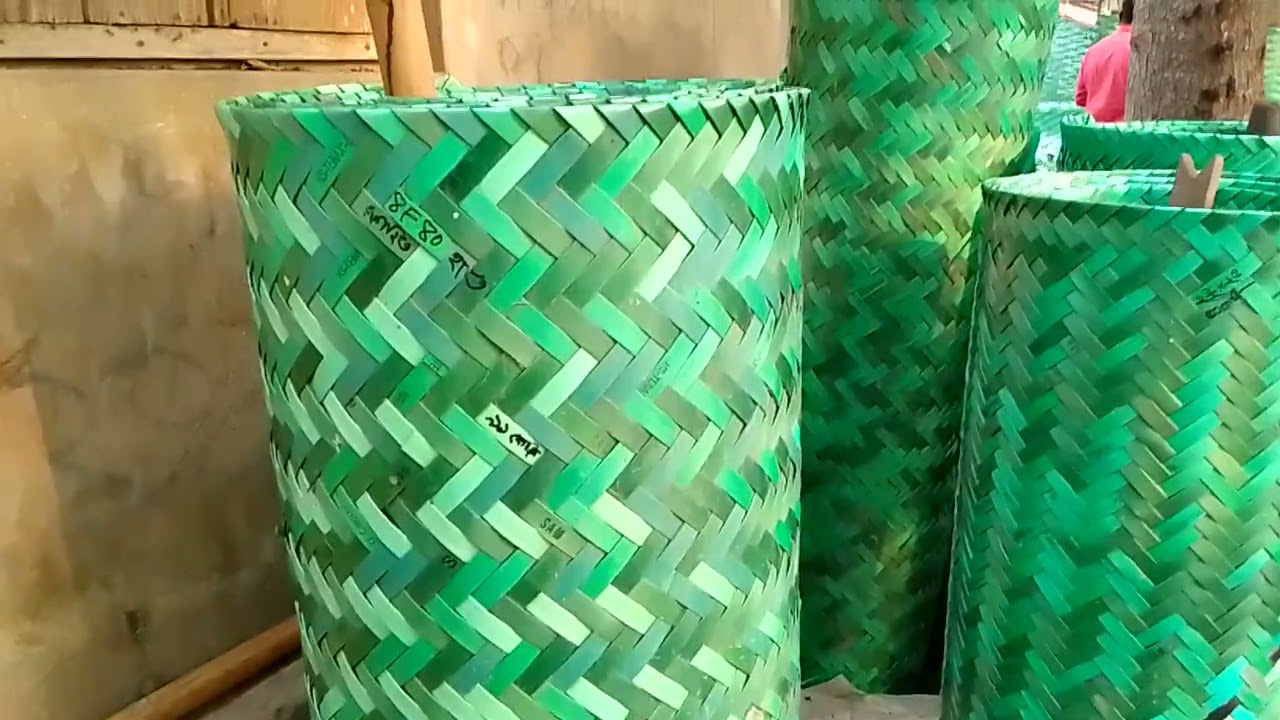 টাংগাইল  দেলদুয়ার  লাউহাটির হাটের প্লাস্টিকের বেতির বাজার