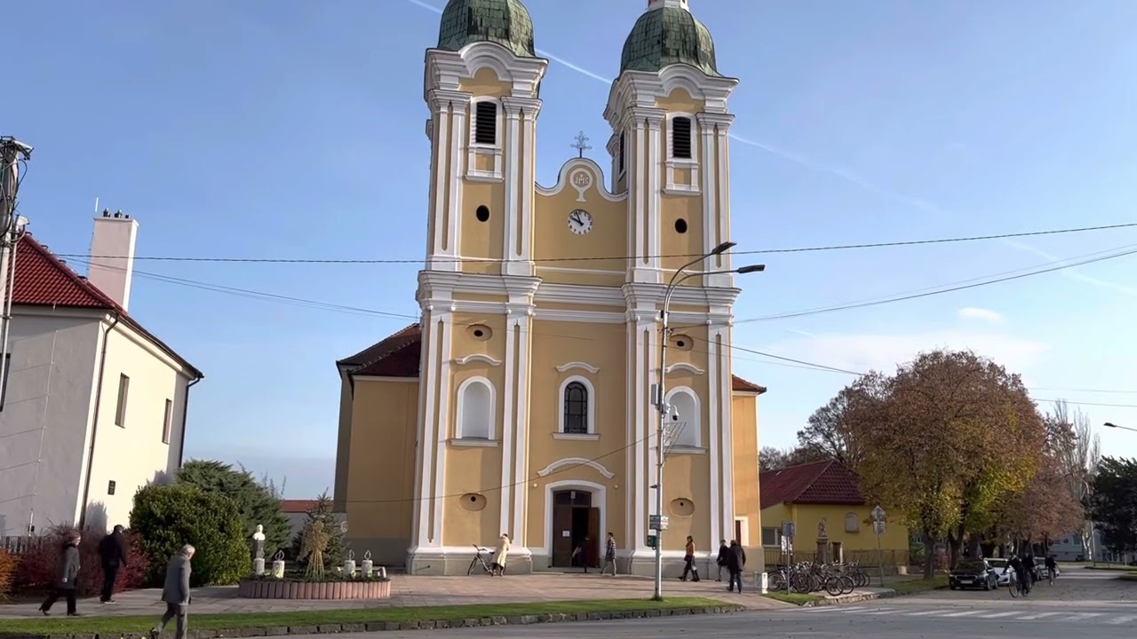 Šurany - Farský kostol svätého Štefana, nedeľné zvonenie plenum