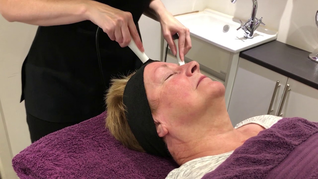 CACI Wrinkle Comb at The Essentials