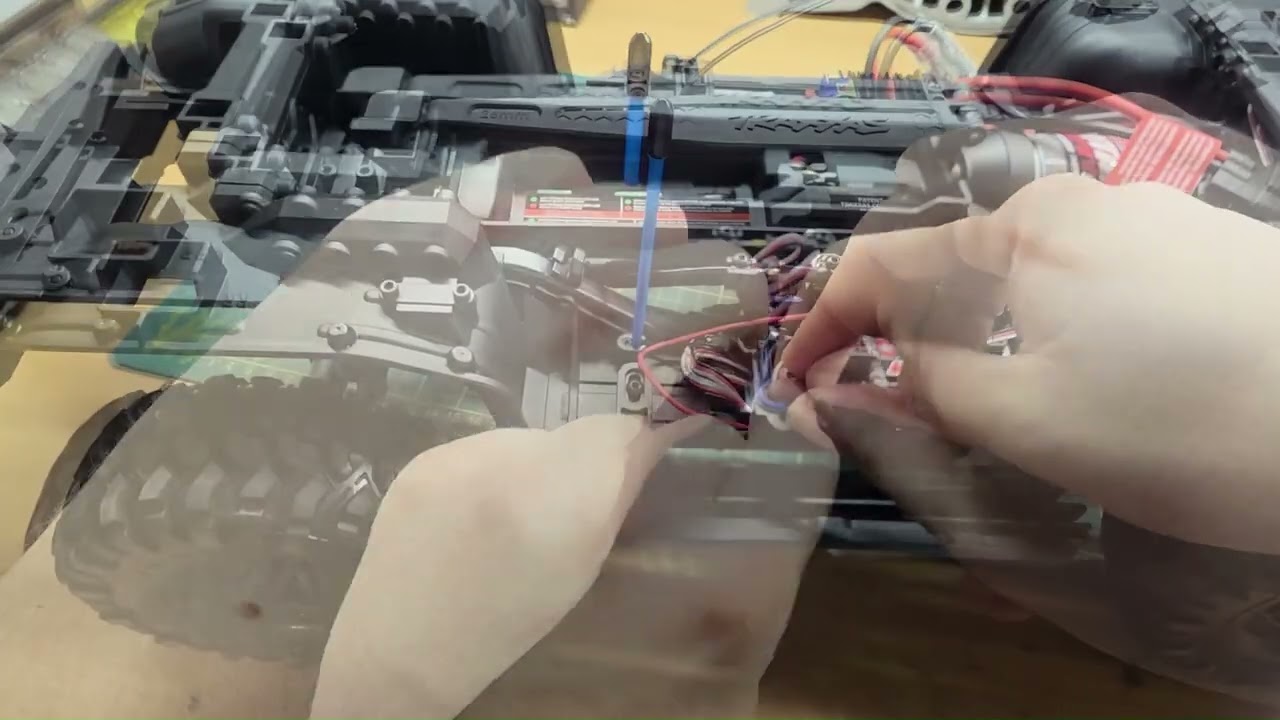 het klaarmaken van de body voor verlichting van een trx4 #trx4defender #traxxas#rcjeep4x4offroad