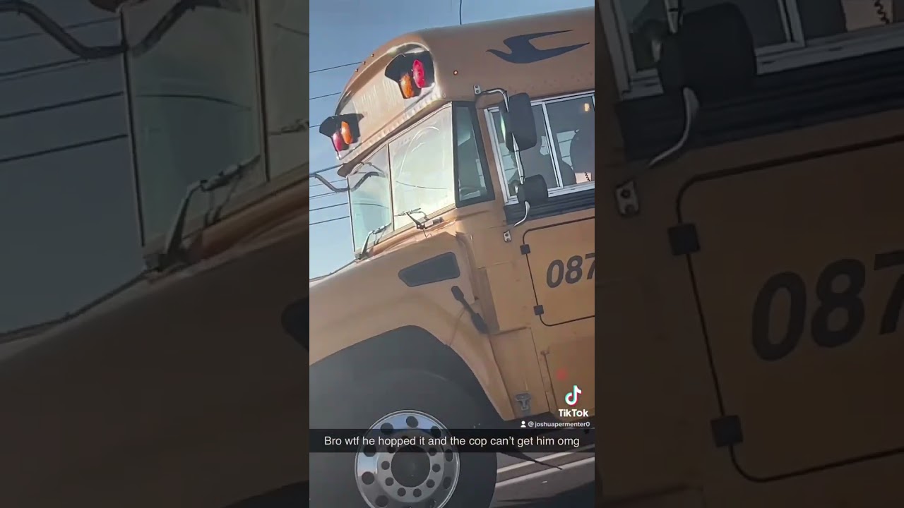 Stolen school bus in pa! Doing the chase ! #police #chase #bus #viral #policechase