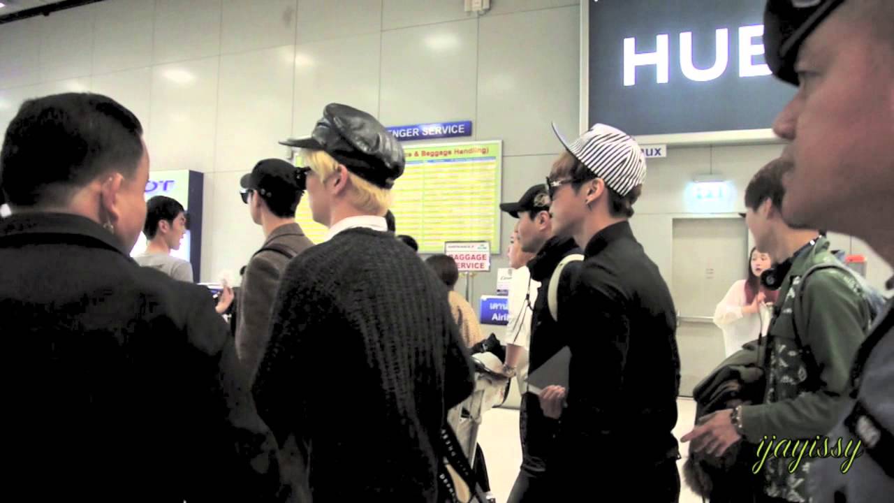 Fancam-130315 KMW-SHinee at Suvarnabhumi Airport-