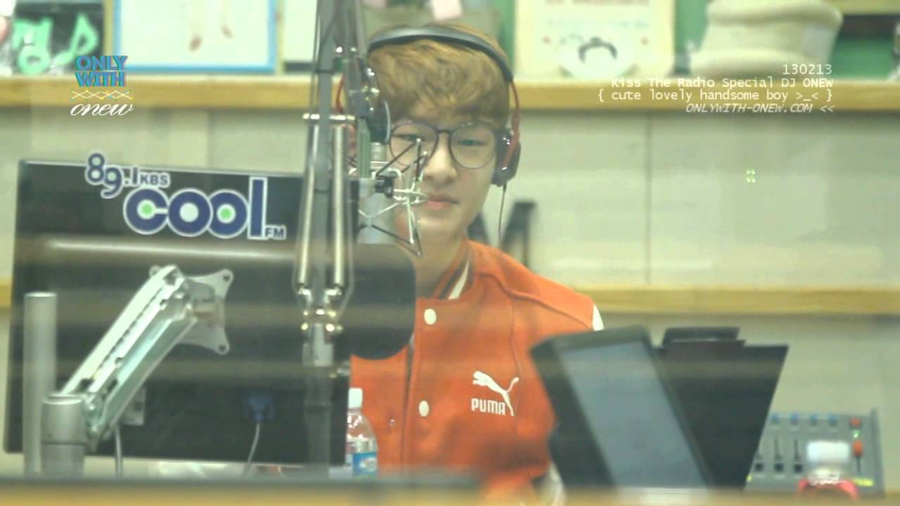[FANCAM] 130213 Cuteness overload DJ Potter!Onew swaying his head/body/shoulders @ $ukira