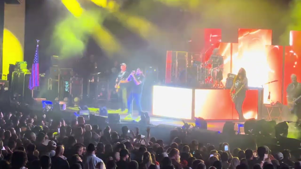 Away from the Sun @3doorsdown  