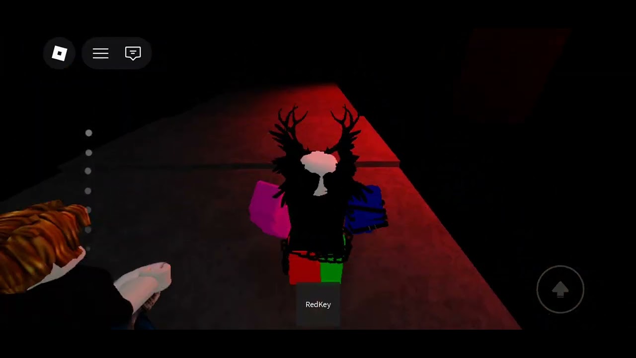 (TW: LOUD NOISES & Trypophobia) Random game on my FY...