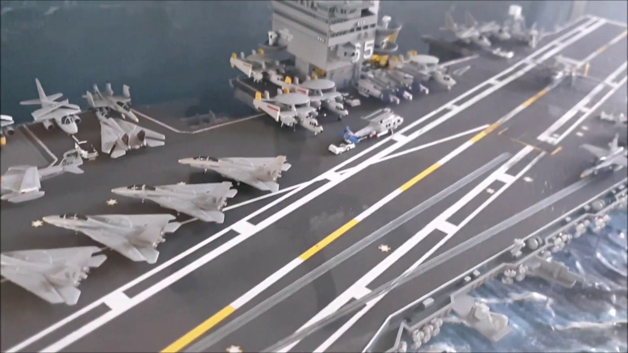 USS Enterprise  1:350 scale-model build in photo and video