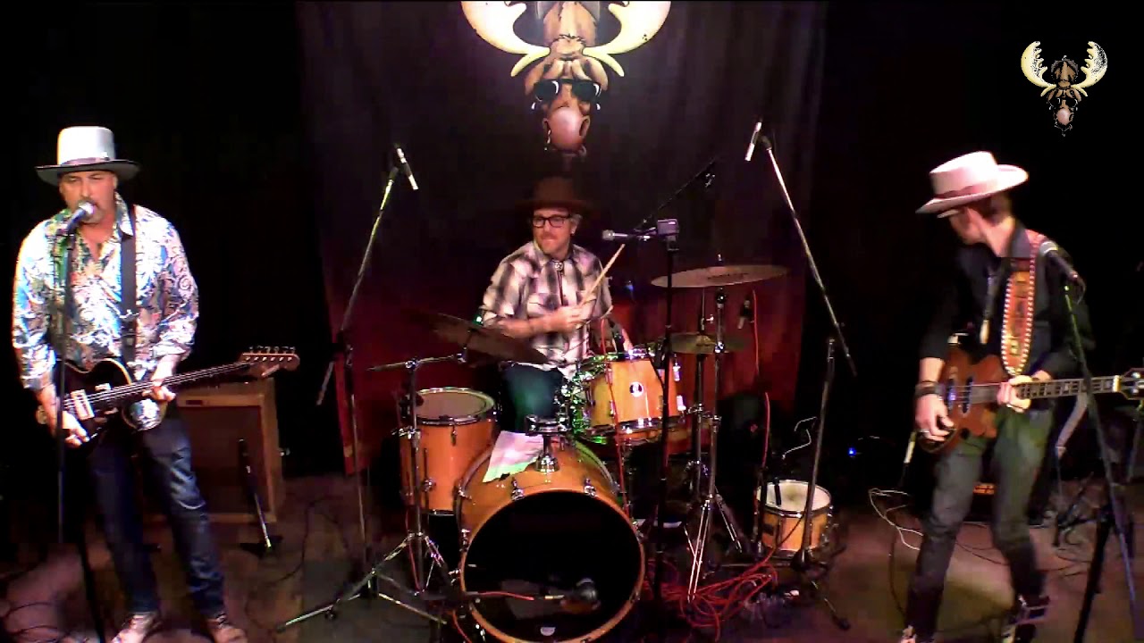 Too Slim & The Taildraggers - One more gallon of gasoline - Live at Bluesmoose Radio
