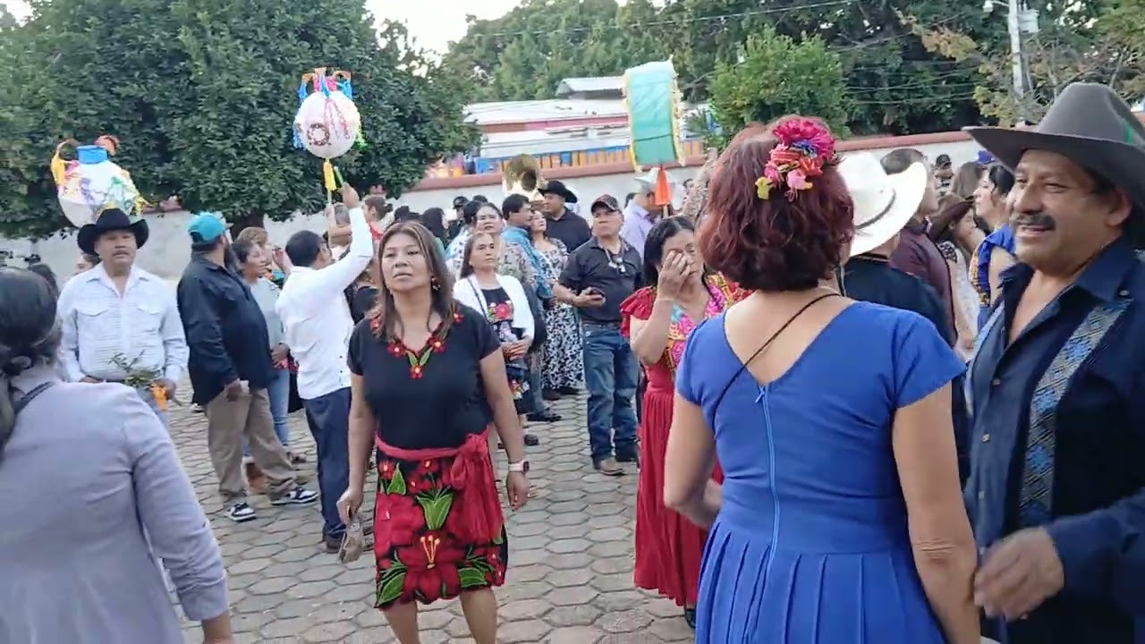 Comvite de febrero en Ayoquezco 