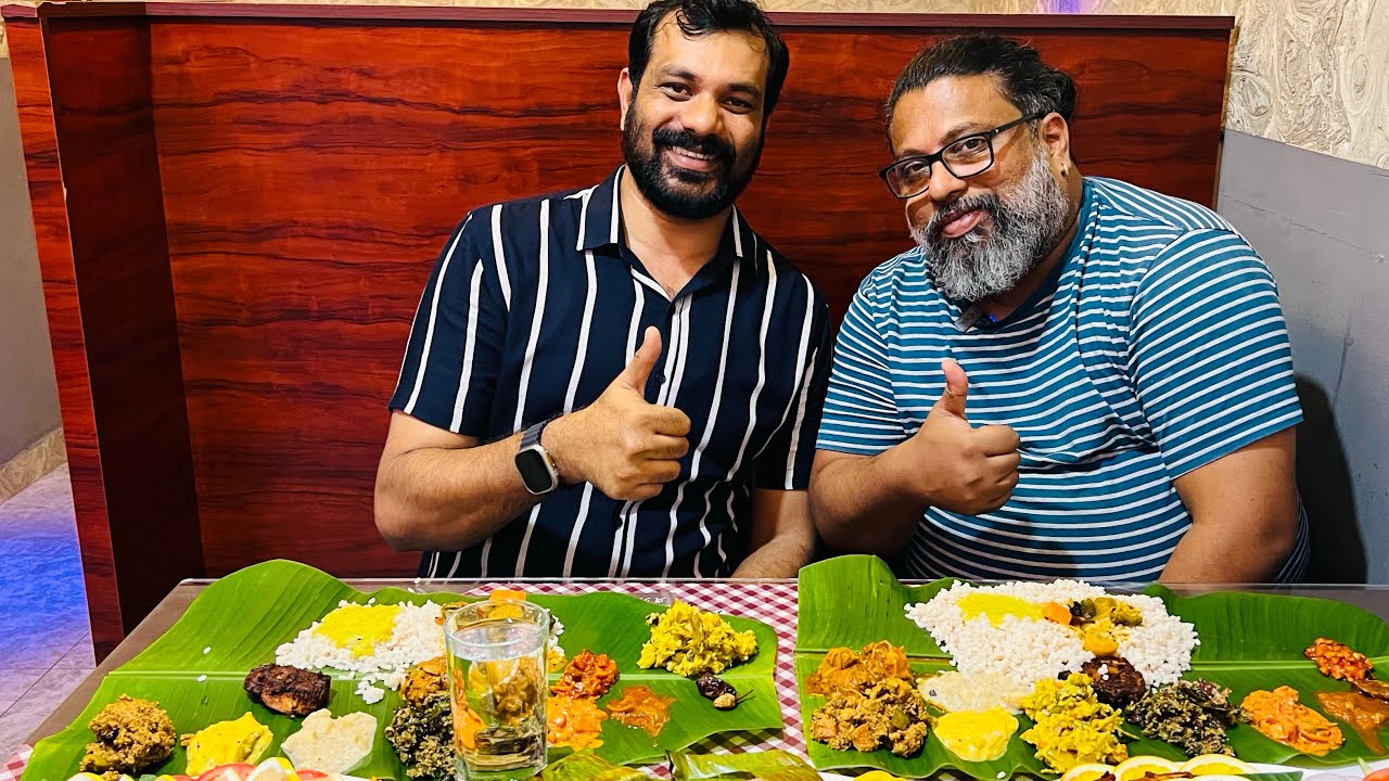കിടിലൻ നോൺ വെജ് സദ്യ / non veg sadhya in Bahrain / street food kerala