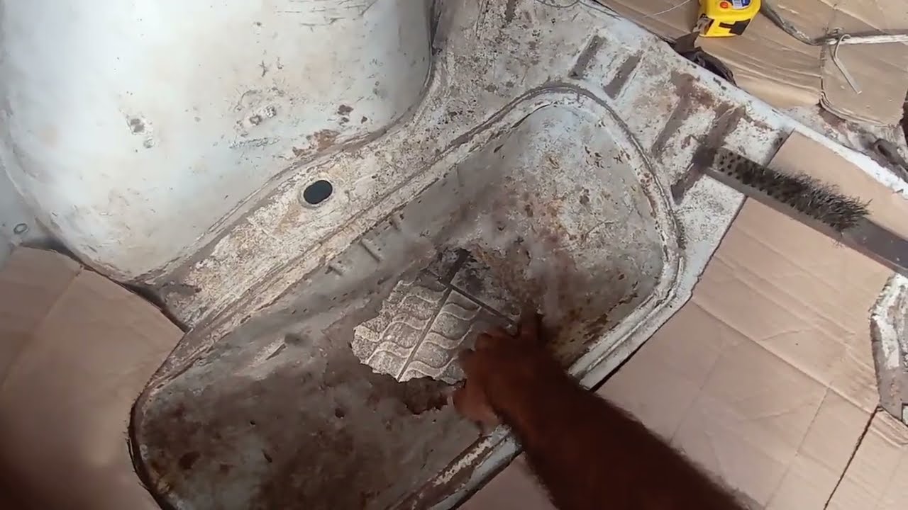 confeccionando assoalho da mala do gol quadrado sem frescura.  funilaria em casa