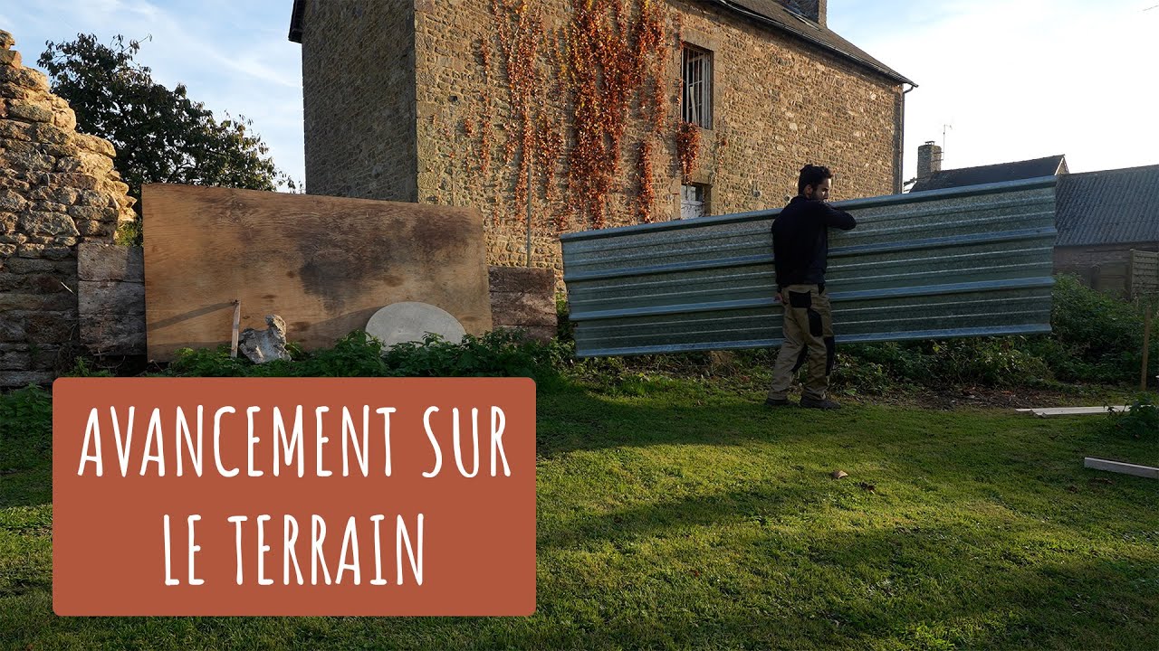 On continue sur le terrain (clôture, récolte du maïs, manguier)
