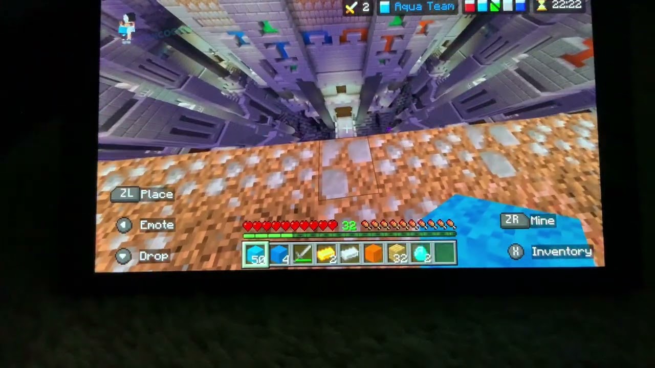 Playing Hive Bedwars with @marcelacarrasco326 #minecraft 