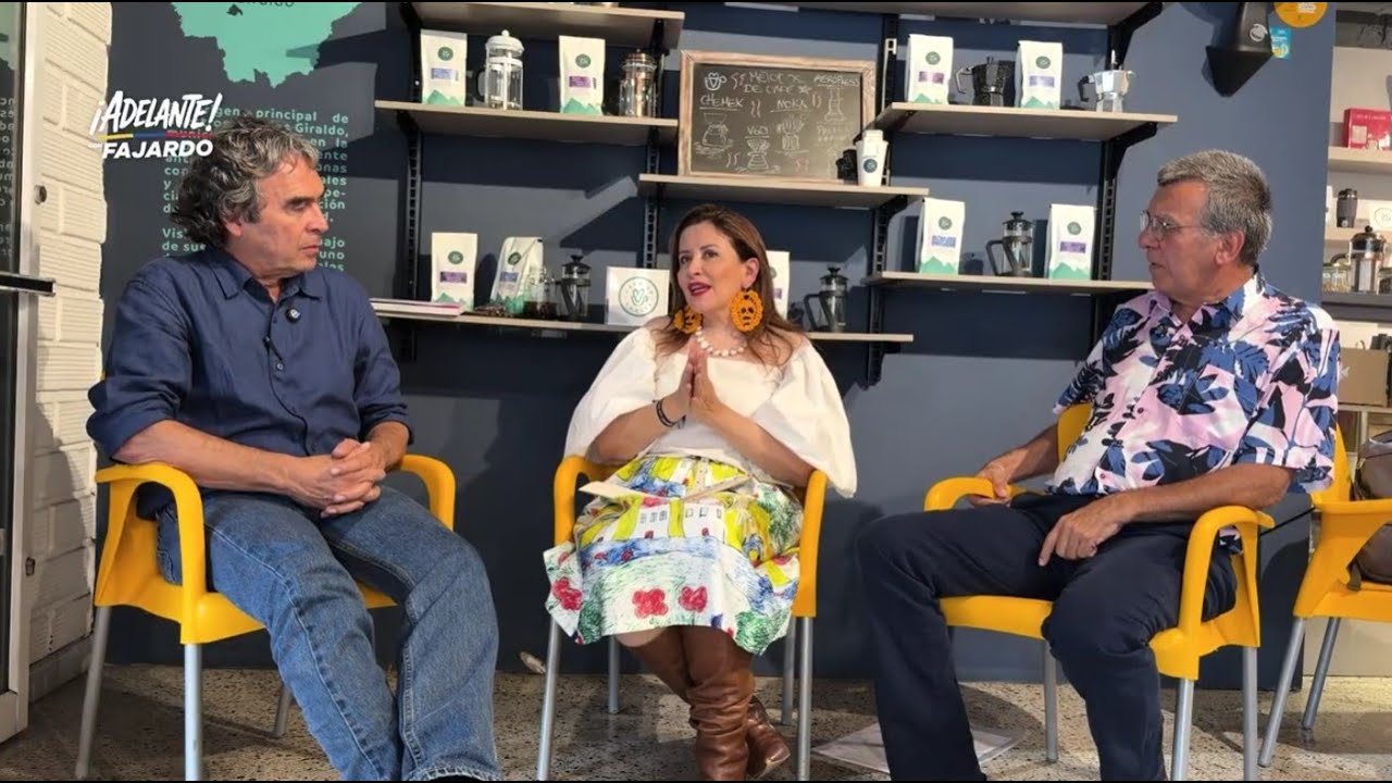 Sergio Fajardo, Beatriz Rave y Carlos Montoya conversan sobre la transformación de la vivienda