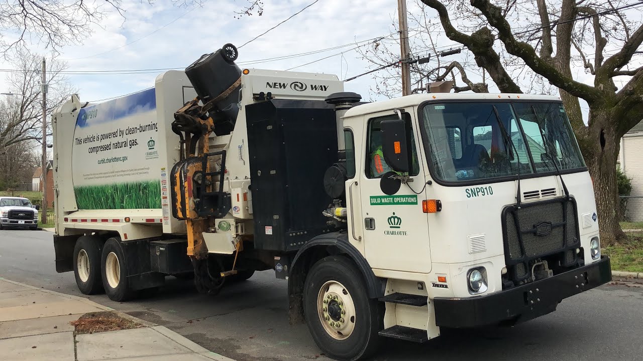 Charlotte NC: New Way Sidewinder Side Loader Garbage Truck