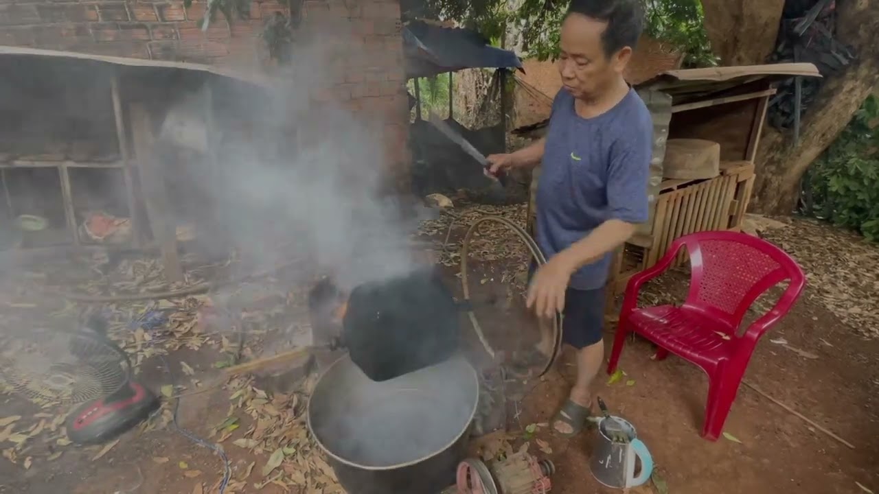 Ông ngoại và chiếc máy rang cà phê tự chế