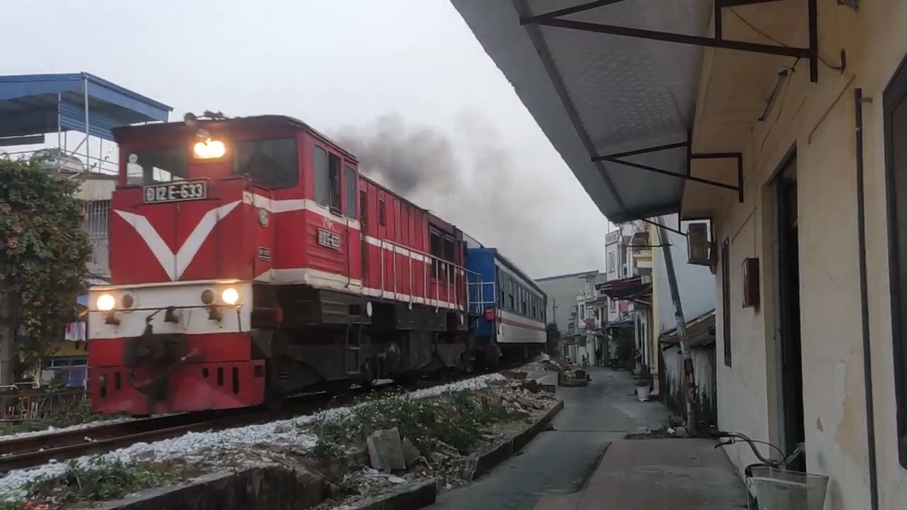 D12E-633 💛💛💛💛 kéo tàu khách HP16 lên cầu Quay (28/1/2026)