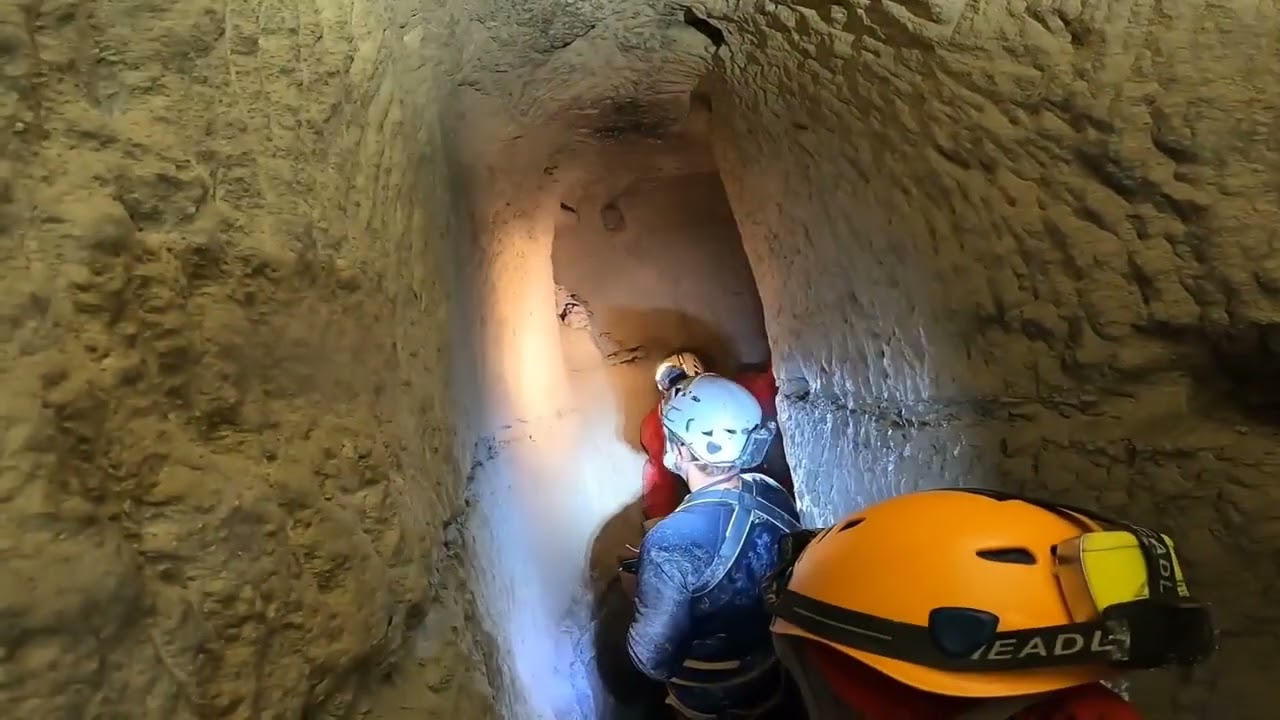 MINAS DE AGUA DE  TORREPEROGIL (EXPLORACIÓN A.A.E.S.)