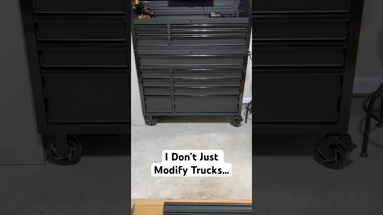 Husky Heavy Duty 52 inch Tool Chest gets a TV!
