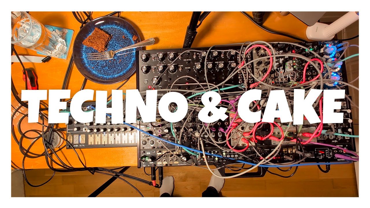 Eating Cake, Making Techno | EURORACK MODULAR SYNTHESIZER | Live Performance
