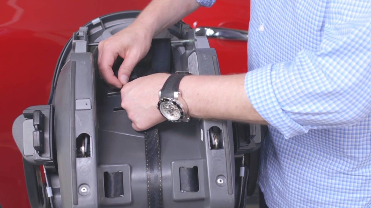 Britax Safe-n-Sound Unity ISOFIX Rear Facing Installation Video