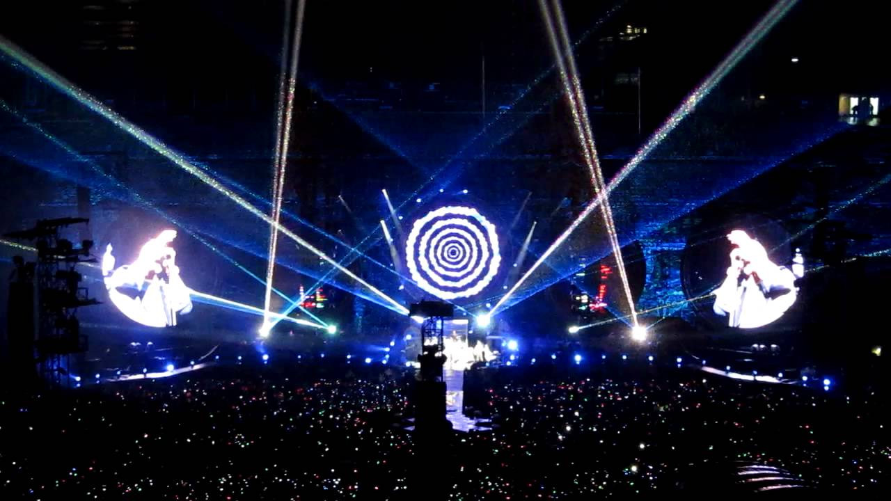 Coldplay - Intro/Mylo Xyloto/Hurts Like Heaven (Live 12.09.2012 München - Olympiastadion)