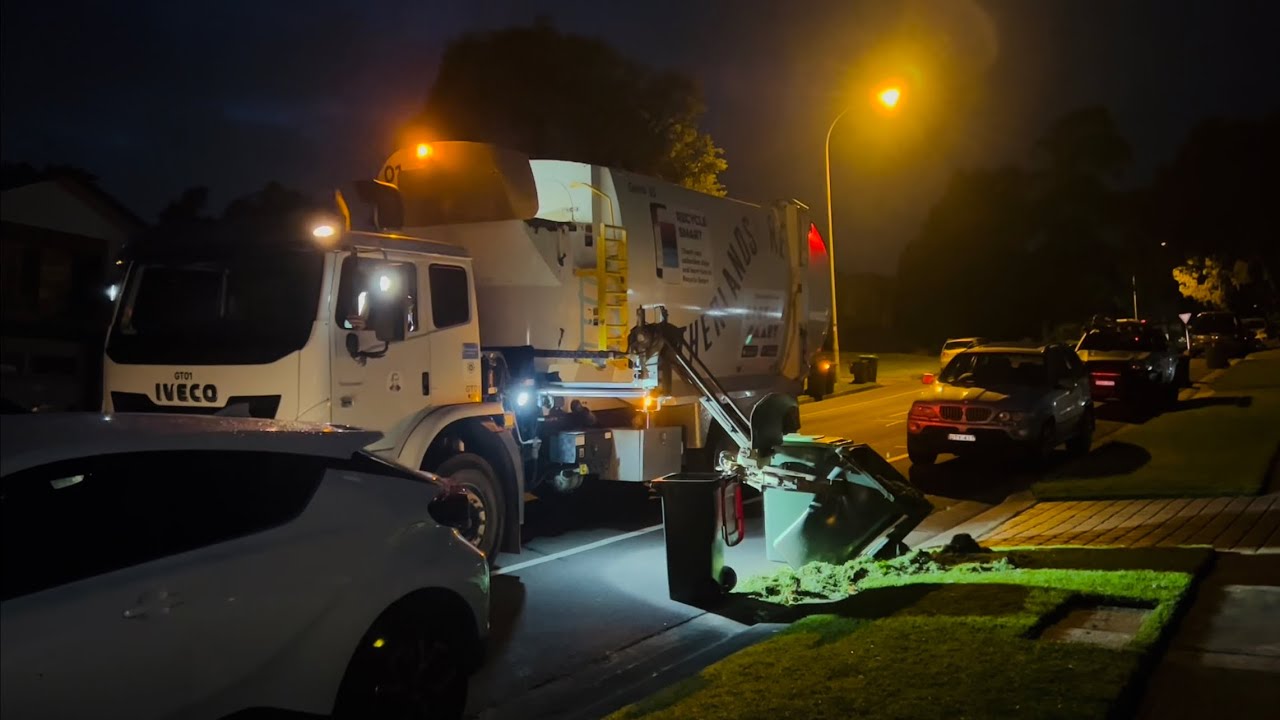 GARBAGE TRUCK FAIL (GRASS CLIPPINGS GO EVERYWHERE!)
