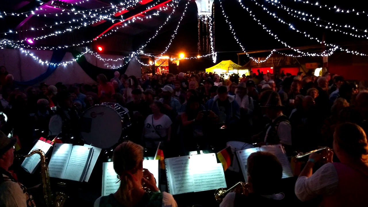 Bierfass Band, Dorset. Parade in and Stein Song.