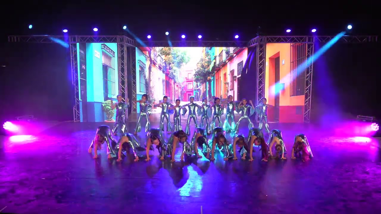 VL ACADEMY BISCEGLIE -  SHOW BACHATA BABY CARAIBICO