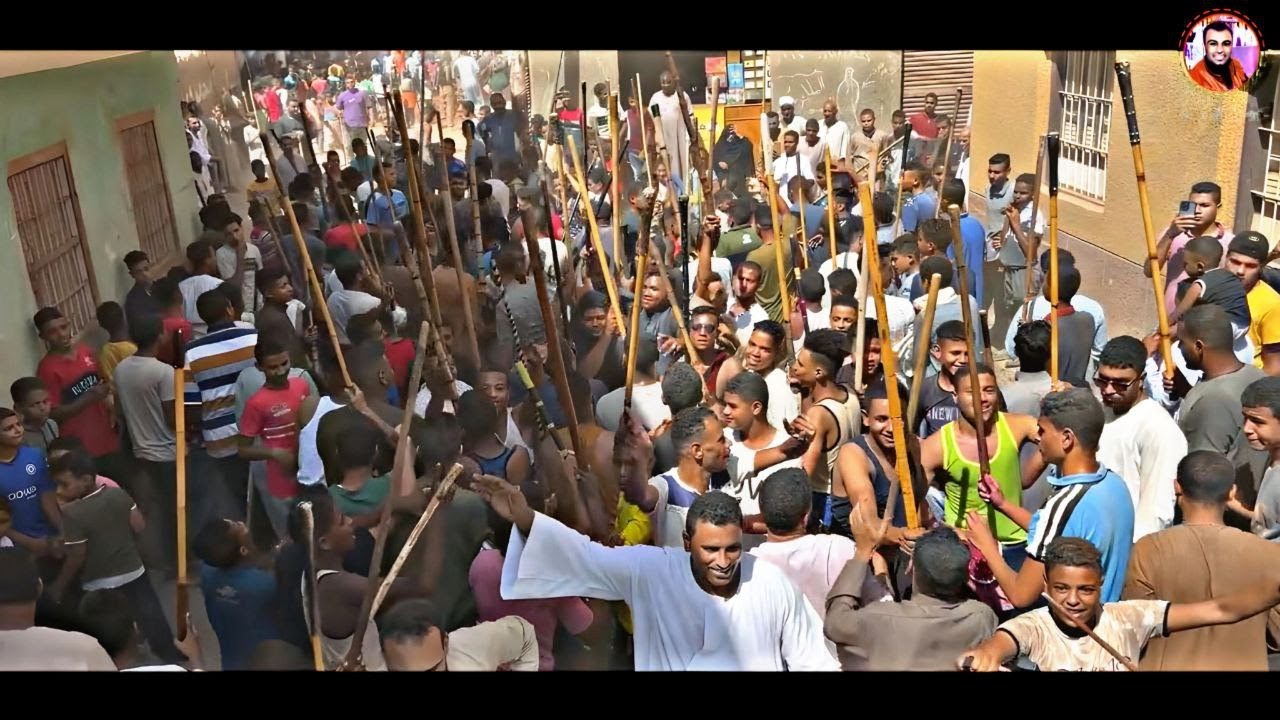 احتفال الفنان احمد عادل مع شباب العربات بمركز نقاده بالمولد النبوي الشريف 🥳