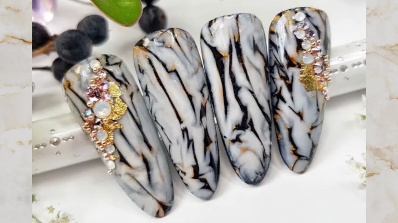 NAIL ART HACKS WITH HOUSEHOLD ITEMS | PLASTIC WRAP MARBLE NAILS TUTORIAL 2020 | NAILS FASCINATION