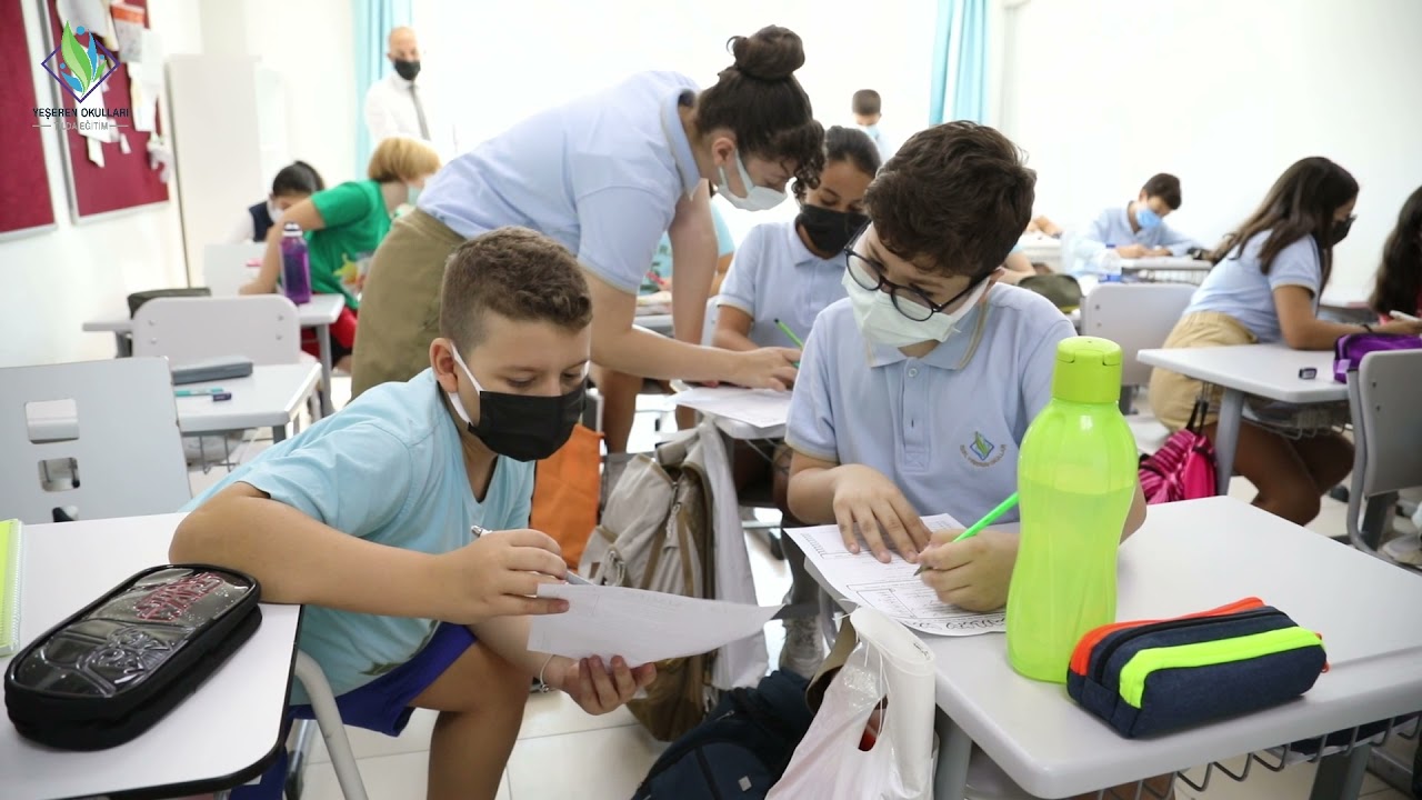 Yeşeren Okullarında &Ccedil;ift Dilli Eğitim -