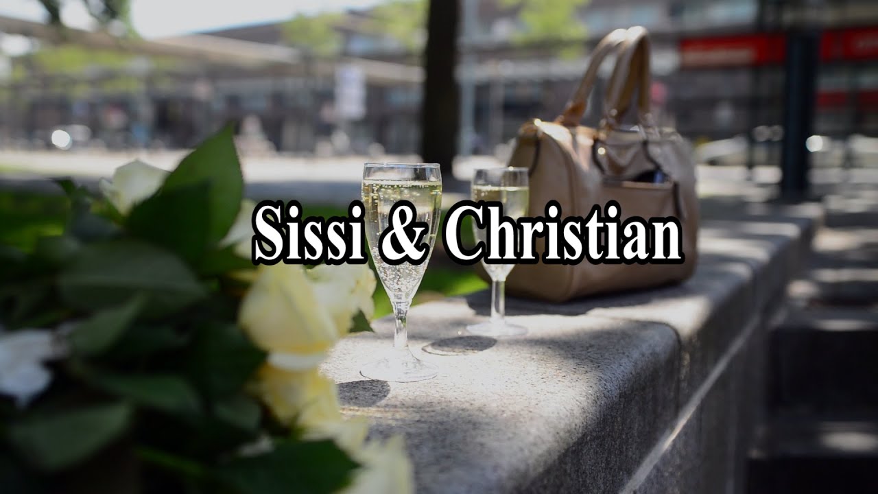Airport Flashmob Marriage Proposal - Heiratsantrag Sissi und Christian