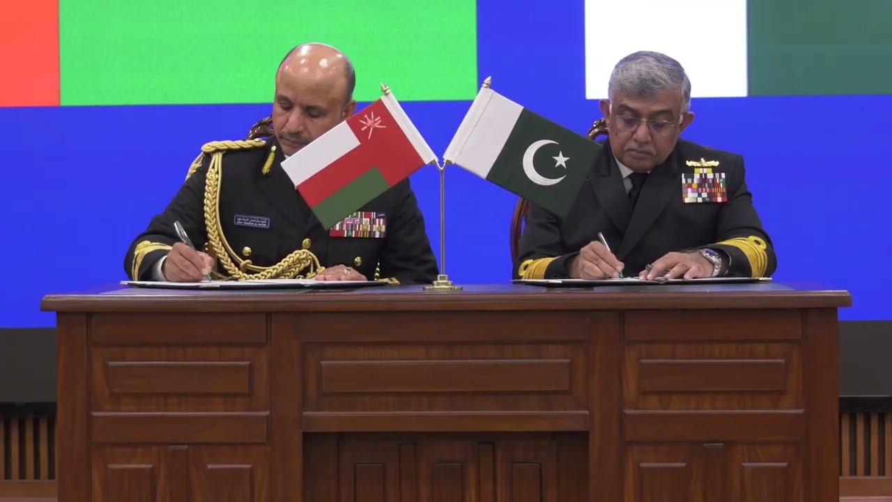 COMMANDER ROYAL NAVY OF OMAN CALLS ON CHIEF OF THE NAVAL STAFF