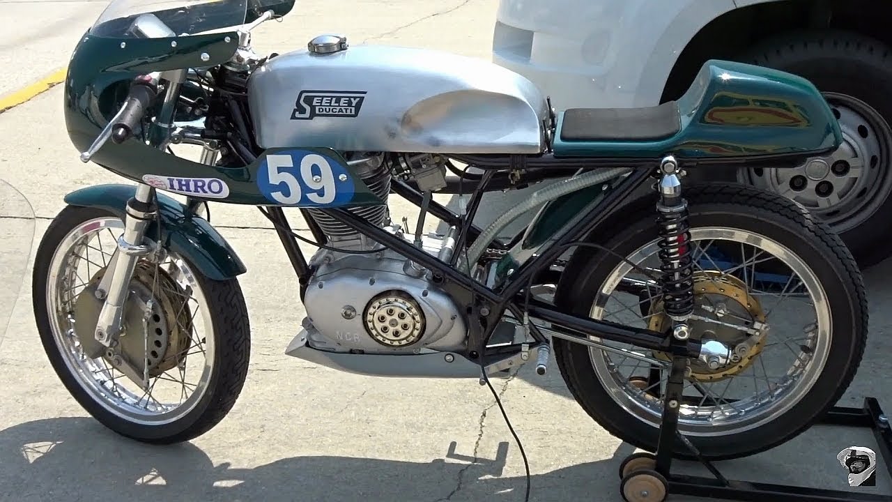Seeley Matchless 500 and Seeley Ducati 350 - classic motorcycle racing, Pannoniaring 2018.