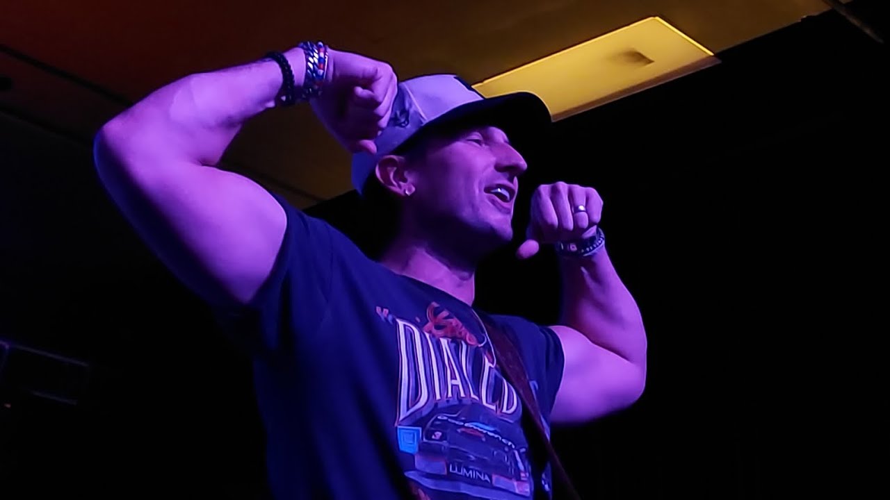 Russell Dickerson - FULL CONCERT - Kiss999 undercover concert