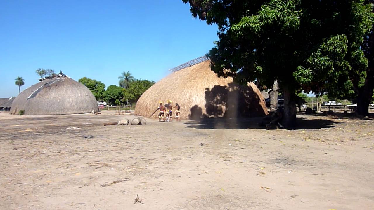 Brazil..Xingu ..Indios  Kamayura...dancing..dancing..