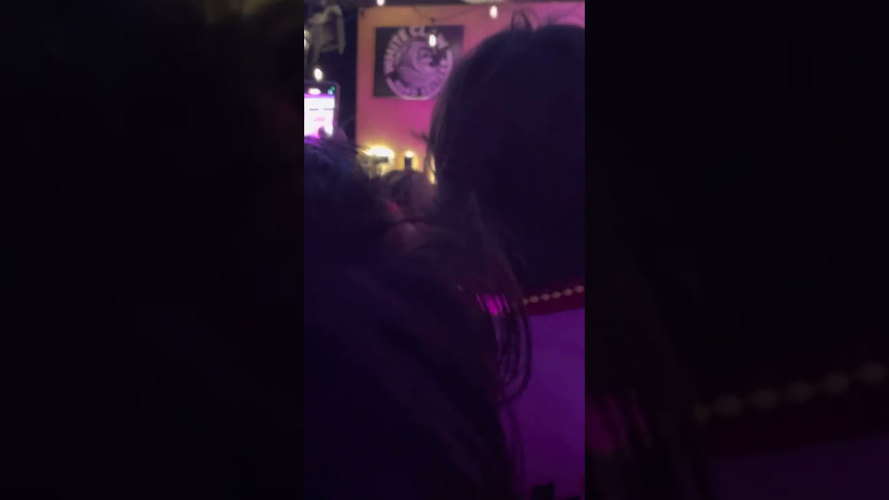 Beach Bunny - Prom Queen (Live, Solo) - Big Room Bar - Columbus, OH 8/28/22
