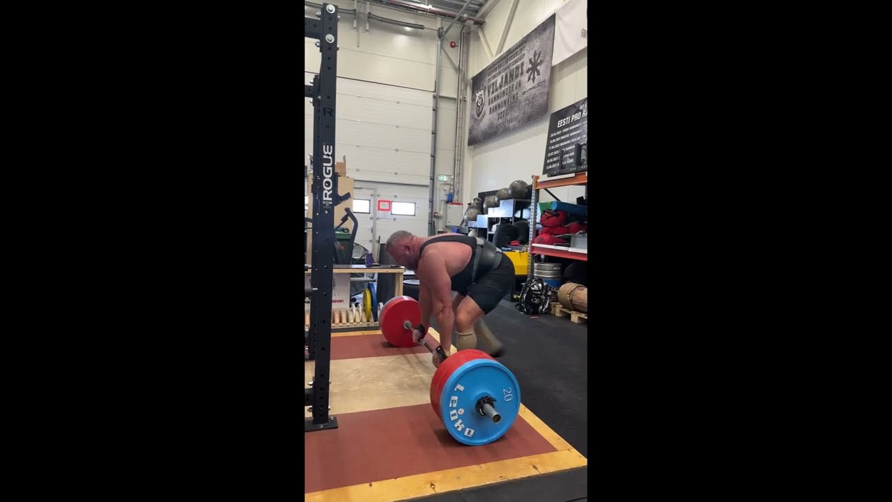 Deadlift training 400kg/882lb rpetition...