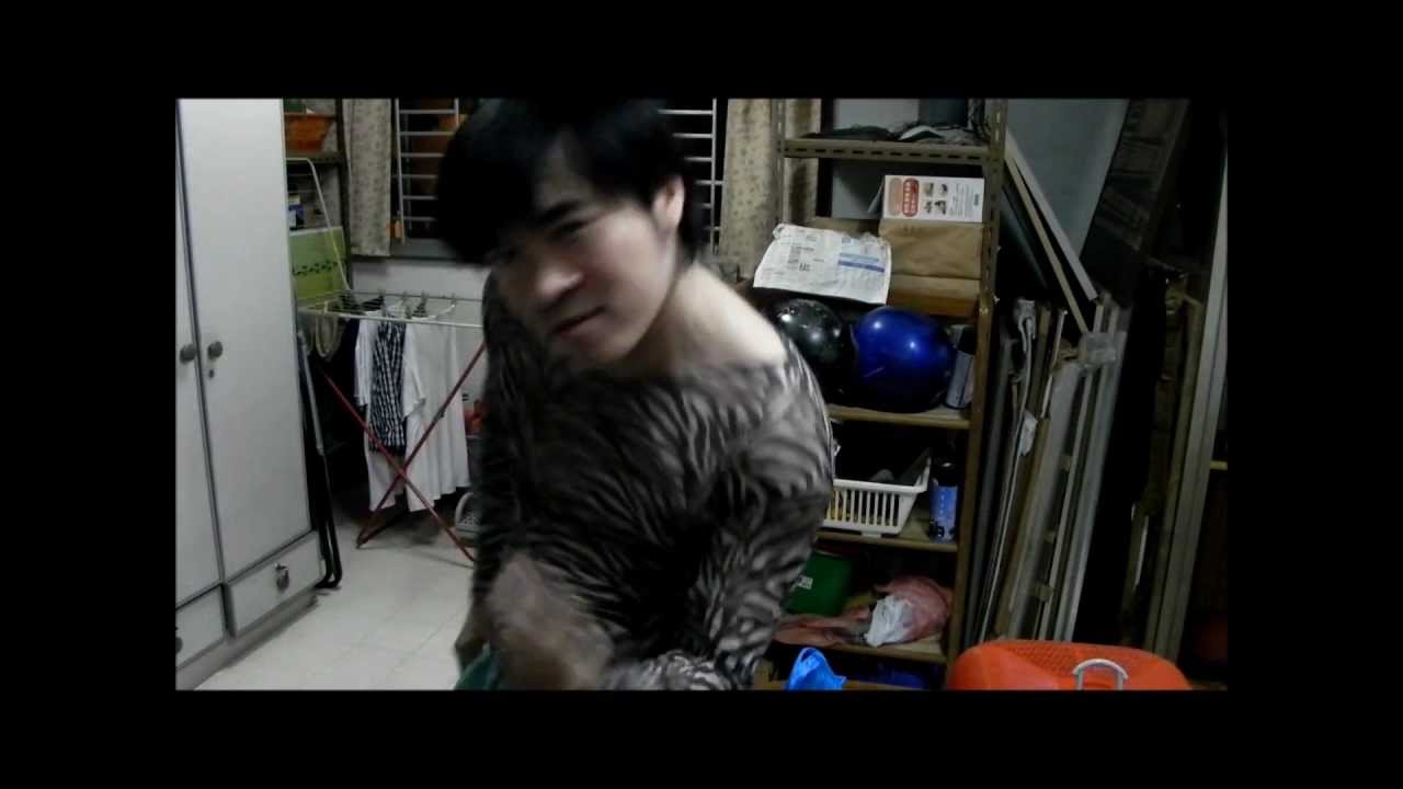 Steven Lim practises Freestyle dancing to Korean song, Hyuna 