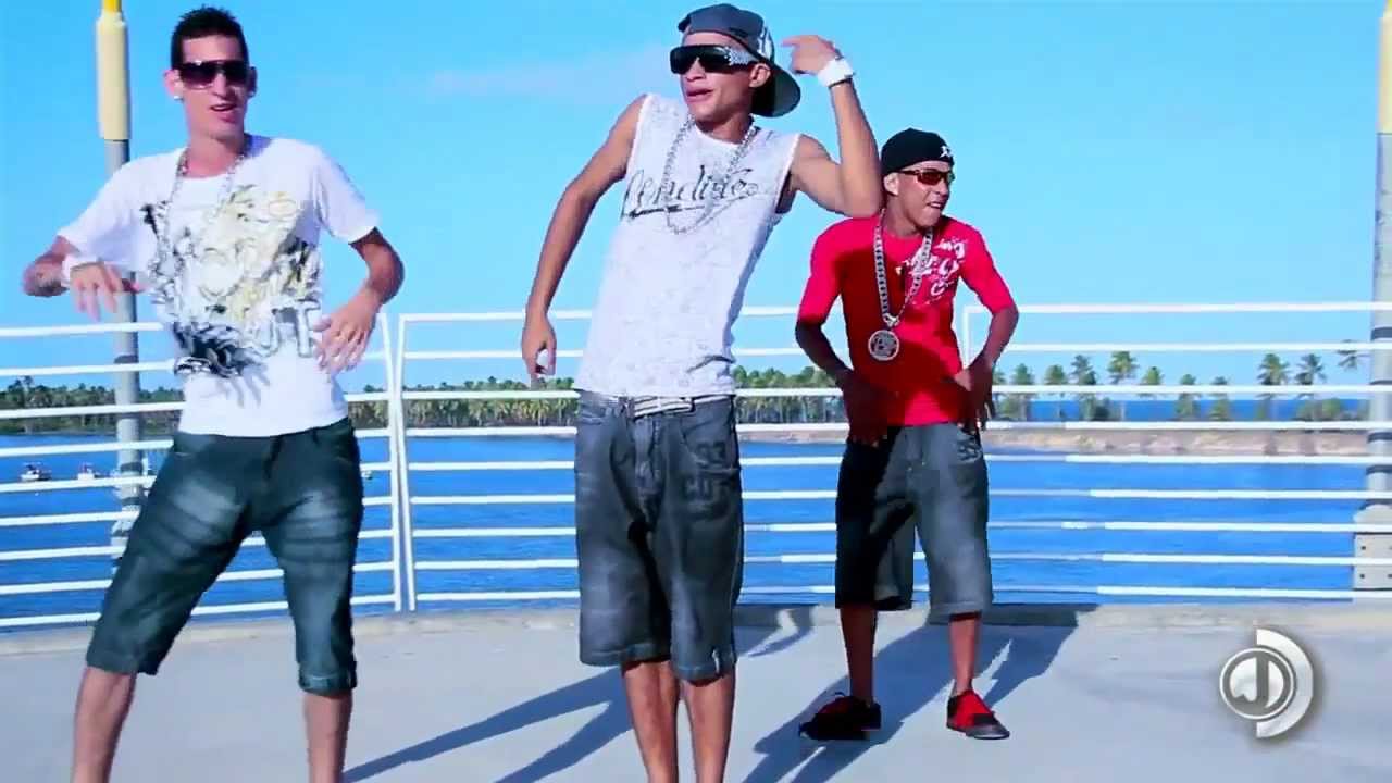 OS ABUSADOS  GUERRA DE CASAL  CLIPE OFICIAL 2013