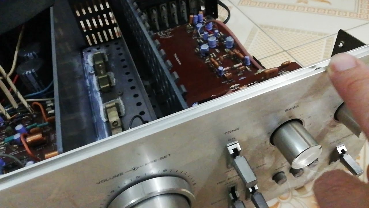 Rửa Amply bãi: Đừng chỉ vì được việc của mình mà làm khổ đến AE mua hàng. Lh: 0977121777