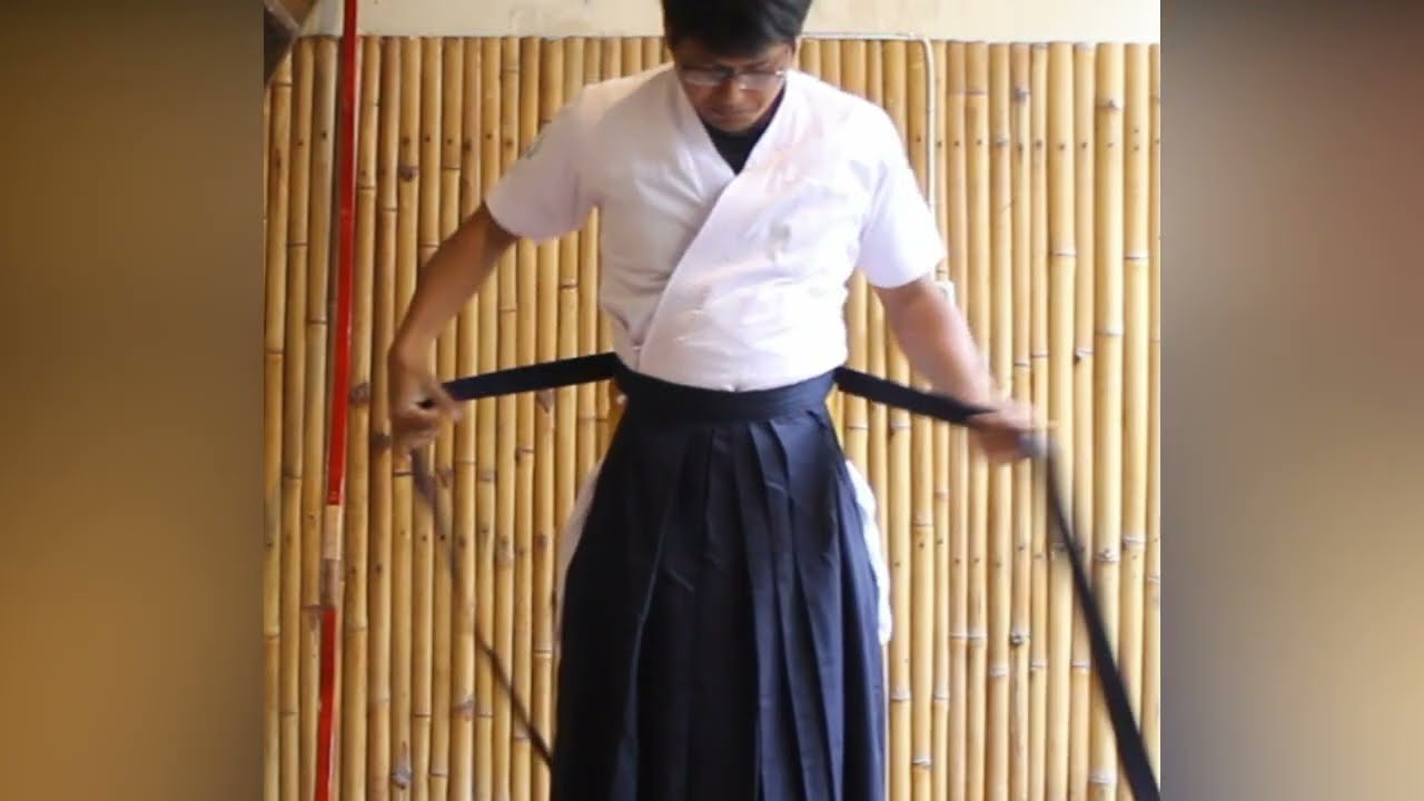 cara memakai hakama