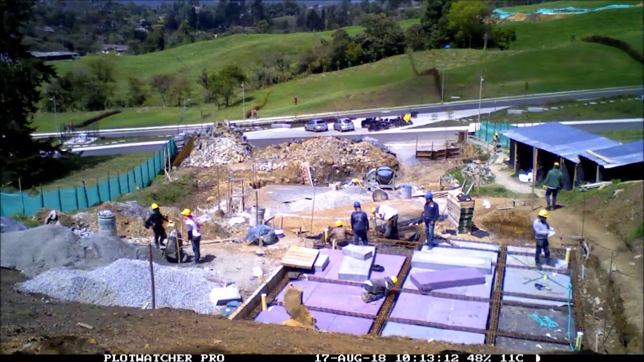 Time lapse: installing plastic ducts under the slab