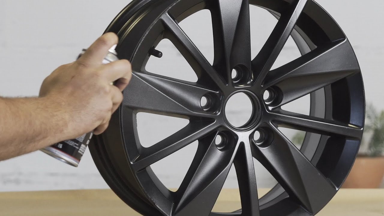 Pinta tus llantas f&aacute;cil con Pintyplus Auto Pintallantas negro