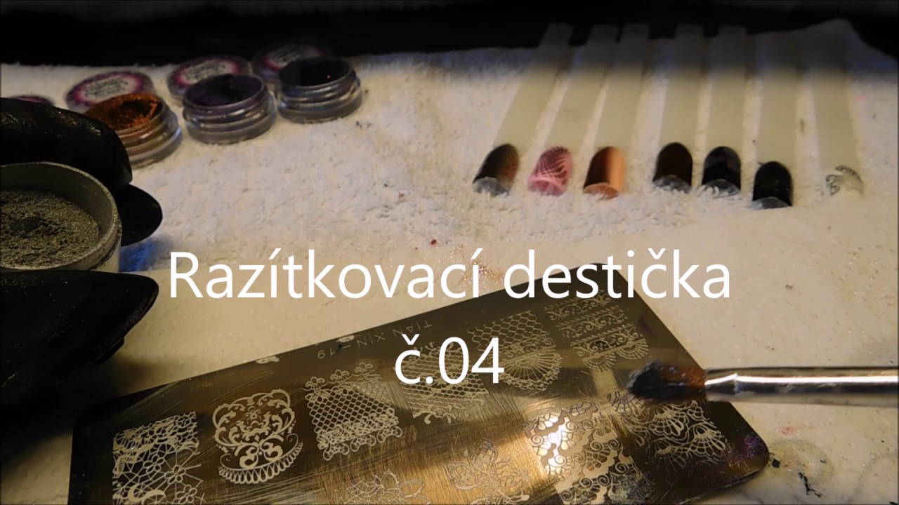 Aplikace pigmentu pomoc&iacute; raz&iacute;tek