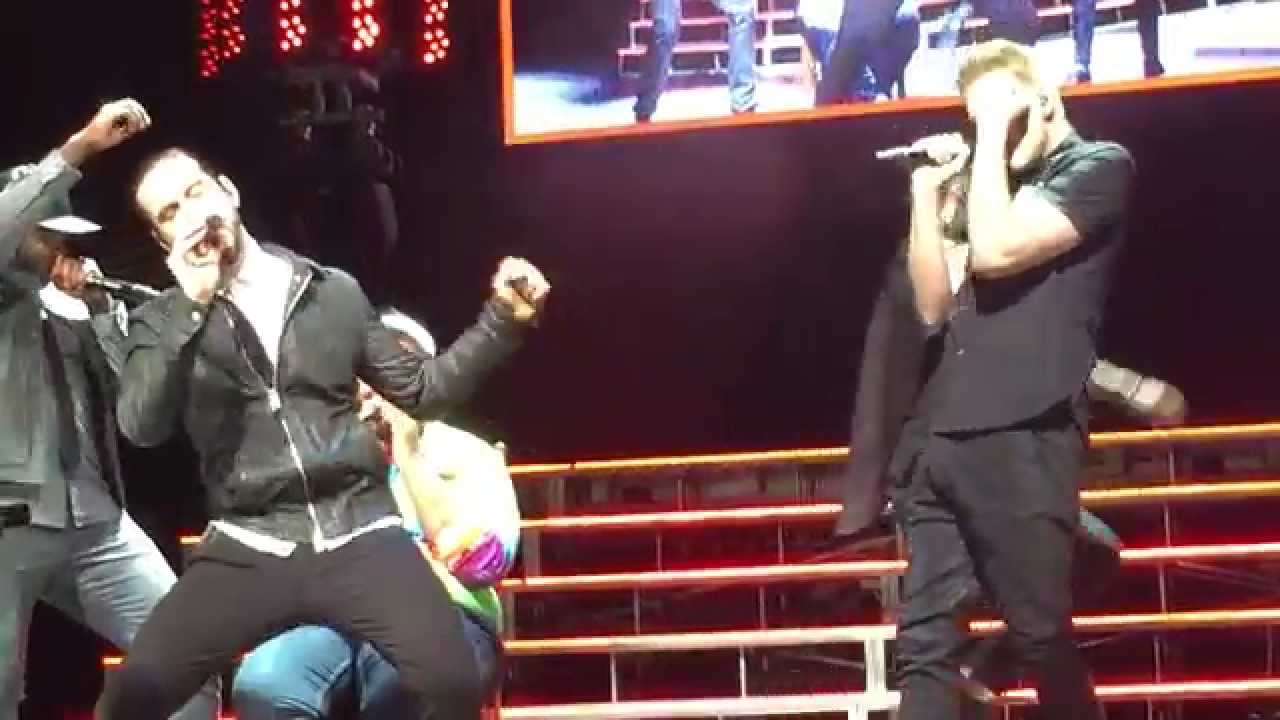 PentAtonix and the crying teen (live)
